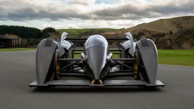 Перегоновий бетмобіль: у Новій Зеландії створили 1013-сильний надшвидкий суперкар (фото)