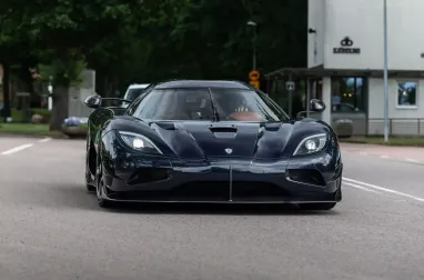 Koenigsegg представила уникальный гиперкар Chimera