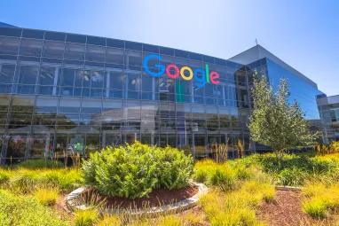 В Google, Facebook и Tesla новые сокращения и "заморозка" найма