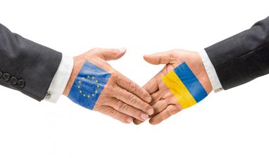 Украина работает над заключением «промышленного» безвиза с ЕС — Шмыгаль