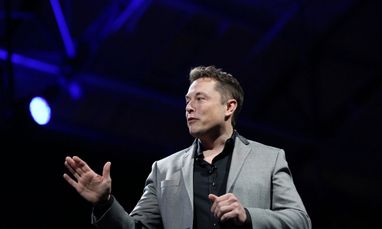 Илон Маск мог продать акции SpaceX, чтобы приватизировать Tesla по $420 за акцию