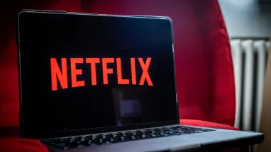 Стриминговая платформа Netflix официально повысила стоимость всех тарифных планов для пользователей в США