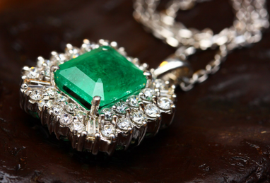 Які прикраси не втратять у ціні через 10 років