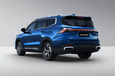 Семь мест и двигатель Volvo: представлен недорогой экспортный кроссовер Geely (фото)