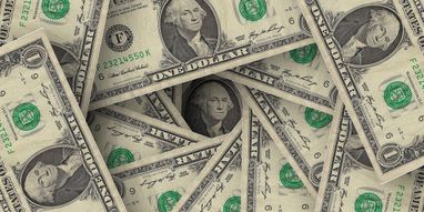 Как теневая экономика влияет на курс доллара в условиях войны: ответ экономиста