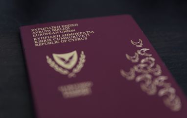 Кипр лишил «золотых паспортов» более 70 российских олигархов, в списке есть и Коломойский