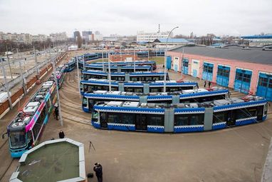 Мэр Киева представил новые трамваи PESA