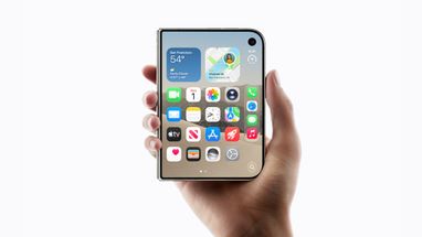 Сначала Apple обещала начать доставки iPhone Duo до 23 октября, но уже через несколько часов после открытия заказов сроки доставки на сайте компании сместились на конец января 2027 года.