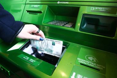 российский Сбербанк перейдет на китайские банкоматы