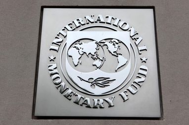 Украина получила $890 млн от МВФ