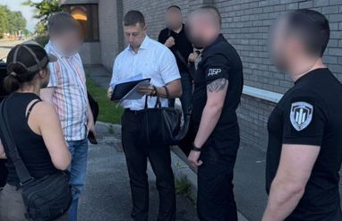 Колишнього секретаря Київради підозрюють у допомозі підлеглому ухилитися від служби та розтраті 700 тисяч гривень