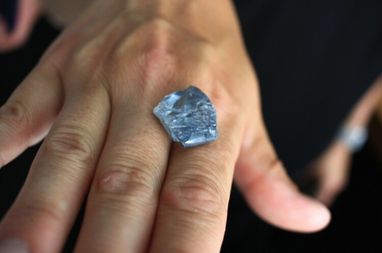 Один из самых дорогих алмазов в мире продали за $40 млн