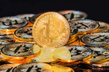 Через протести в Ірані все частіше використовують біткоїн