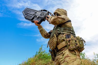 Зеленський підписав звільнення від мита антидронових рушниць та тепловізорів