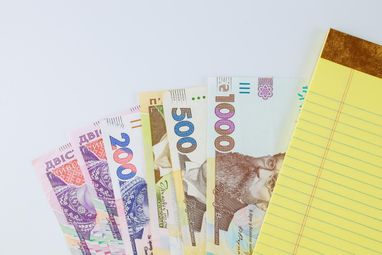 Какие достопримечательности изображены на украинских гривнах