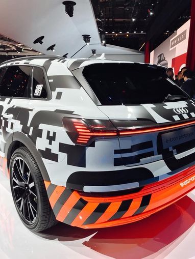 Audi показала новий електричний позашляховик E-Tron (фото)
