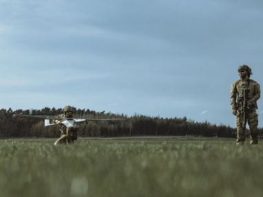 Польская компания запустила в Украине производство разведывательных дронов FlyEye