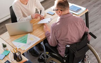 Работодатели назвали трудности, с которыми сталкиваются при трудоустройстве людей с инвалидностью