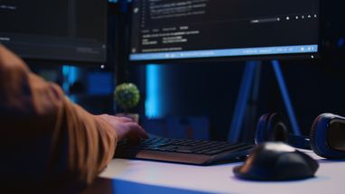 Огляд IT-ринку праці: рекорд вакансій з початку війни, але конкуренція зростає