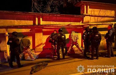 В Одессе группа мужчин выбивала деньги с призывников, выдавая себя за ТЦК