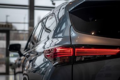 Средний возраст, пробег и цены: какие автомобили продавали украинцы в январе