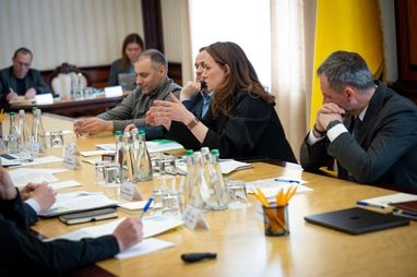 Уряд допомагає Києву підготуватися до наступної зими