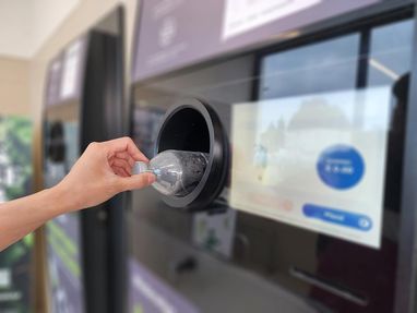 До Кабміну подали петицію про заставну систему для упаковки напоїв