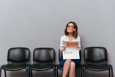 У яких містах найчастіше пропонують роботу з житлом
