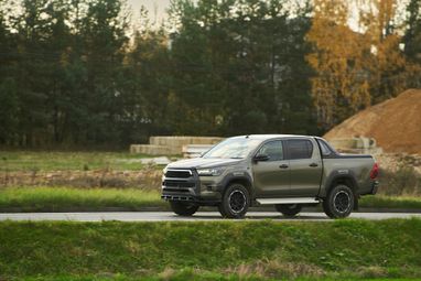 Волонтерам дозволили ввозити автівки без оподаткування: деталі