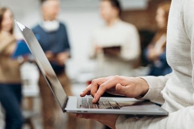 Job-hopping: плюси та мінуси частої зміни роботи
