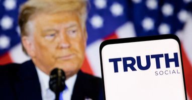Медіакомпанія Трампа хоче залучити $3 млрд для купівлі біткоїнів — FT