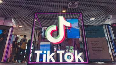 TikTok планує хвилю звільнень