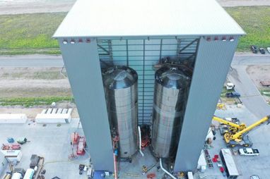 Илон Маск показал новые детали космического корабля для полетов на Марс