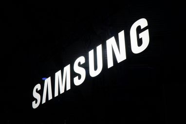 Samsung разрабатывает телефон с тройным складыванием