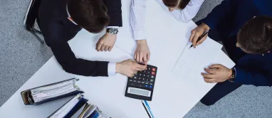 Тройной удар по бизнесу. Экс-глава Совета Нацбанка назвал риски для экономики