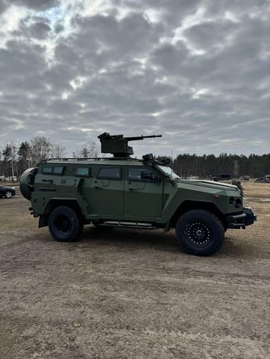 <i>Бронеавтомобіль «Новатор». Фото ТОВ «Українська бронетехніка»</i>