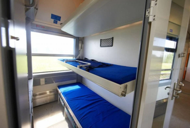 Елітний поїзд «Київ — Одеса» готовий до першого рейсу (фото вагонів)