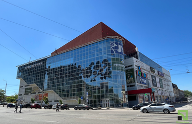 Один із найбільших ТЦ Дніпра «Приозерний» виставлено на продаж через СЕТАМ