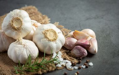 Ціни на часник злетіли через брак і вітчизняної, й імпортної продукції