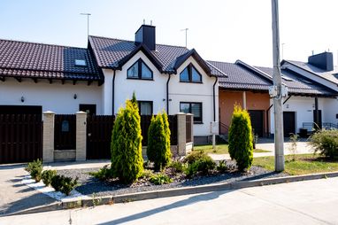 Українці стали частіше купувати приватні будинки