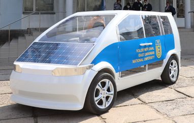 Створено електромобіль Єва з сонячними батареями: вартість серійної версії (фото)