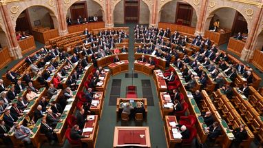 В парламент Венгрии внесена резолюция с призывом не поддерживать начало переговоров по вступлению Украины в ЕС
