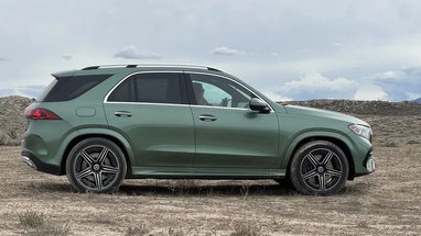 Mercedes-Benz обновила GLE 2027: какие изменения получил кроссовер