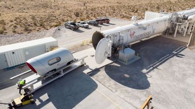 Hyperloop здійснив першу поїздку з пасажирами (фото)