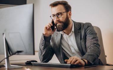 Эксперт рассказал, когда в 2024 году закрывалось больше всего ФЛП