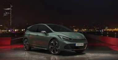 У Volkswagen ID.3 появился мощный испанский собрат с запасом хода 570 км (фото)