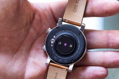 eBuyNow показала розумний годинник Moto 360 (фото)