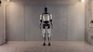 Tesla призупиняє виробництво роботів Optimus