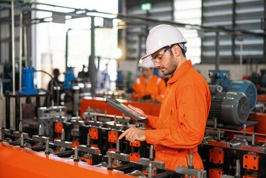 Хто конкурує з українцями за роботу в Польщі (інфографіка)