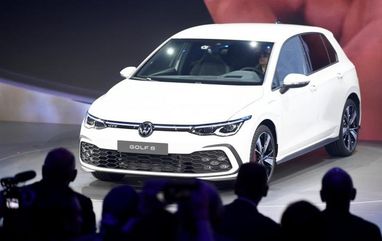 Новий Volkswagen Golf представили офіційно: що в ньому цікавого (фото, відео)